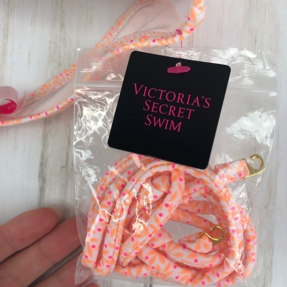 Victoria Secret Bandeau Bikini top 34 B NWT - Picture 4 of 6